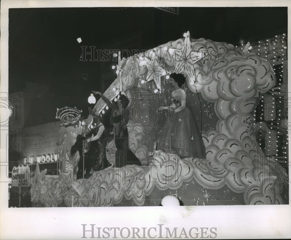 1964 Carnival Parade - Historic Images