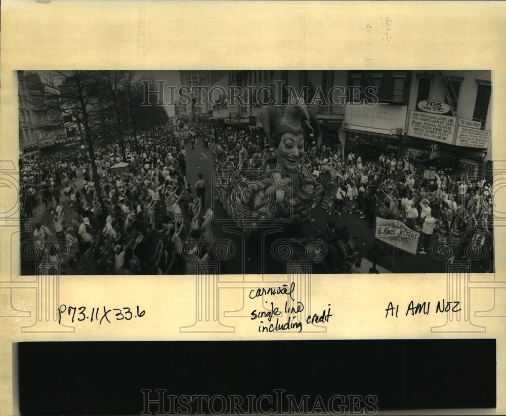 1992 Carnival Parade - Historic Images