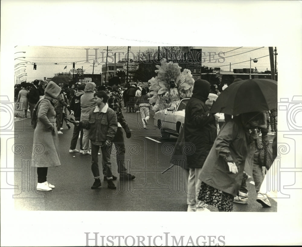 1988 Carnival Parade - Historic Images