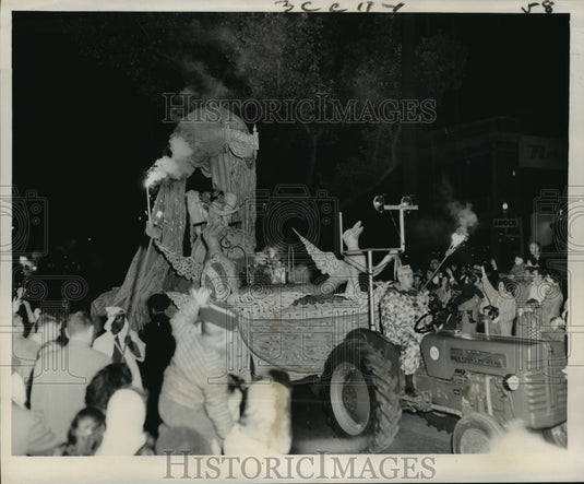 1960 Carnival Parade - Historic Images