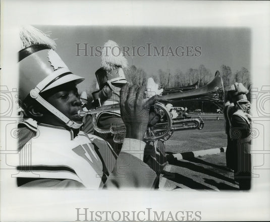 1978 Carnival Parade - Historic Images