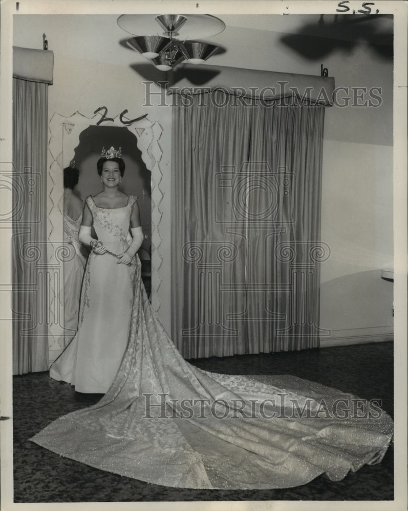 1965 Carnival Ball - Historic Images