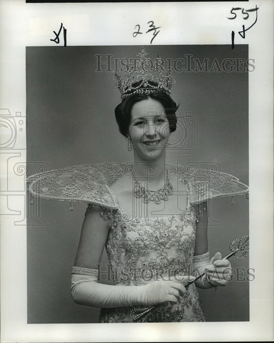 1977 Carnival Ball - Historic Images