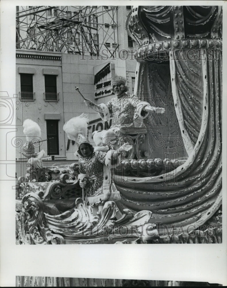 1978 Carnival Parade - Historic Images