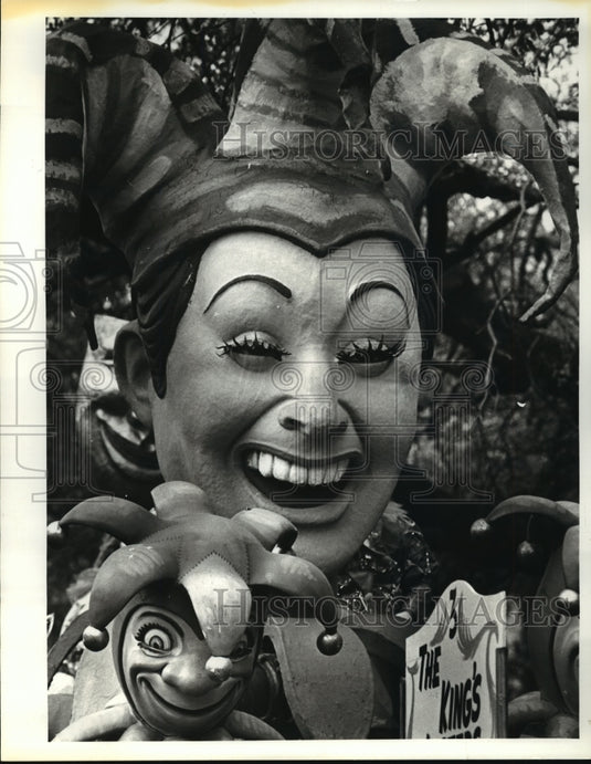 1987 King's Jesters float of the Rex Mardi Gras Parade  - Historic Images