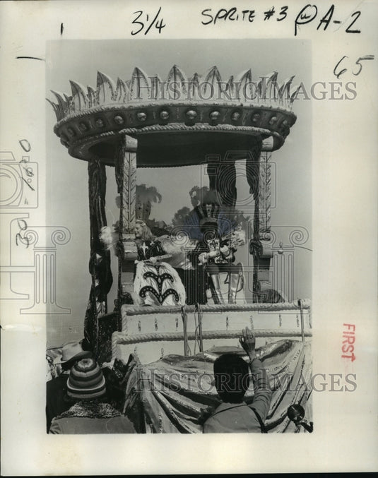 1977 Royalty of the Krewe of Sprites children's parade on Mardi Gras - Historic Images