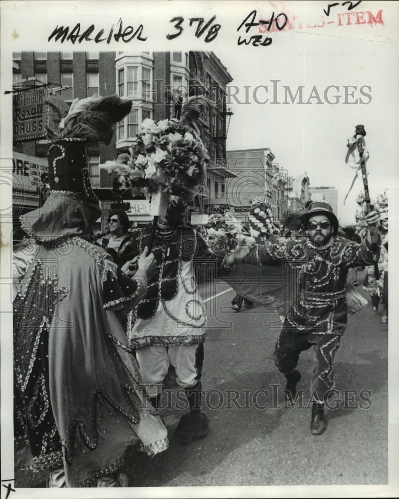 1978 Carnival Parade - Historic Images