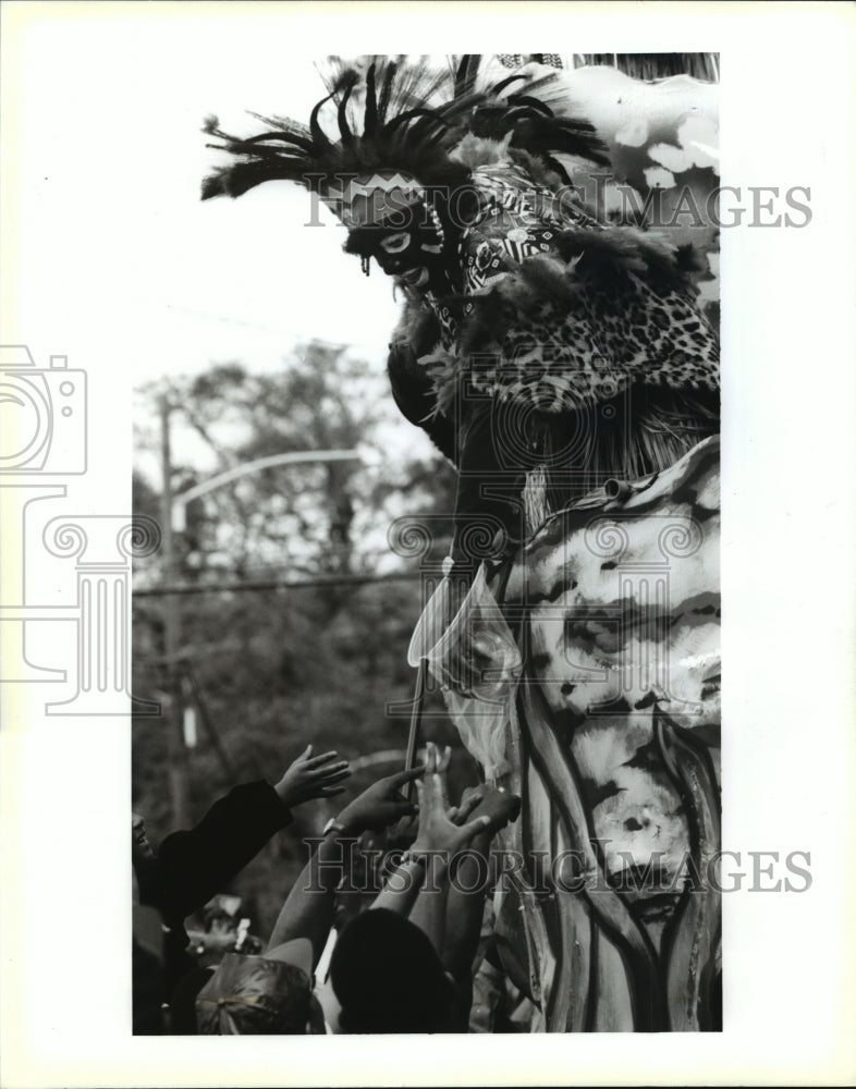 1996 Carnival Parade - Historic Images