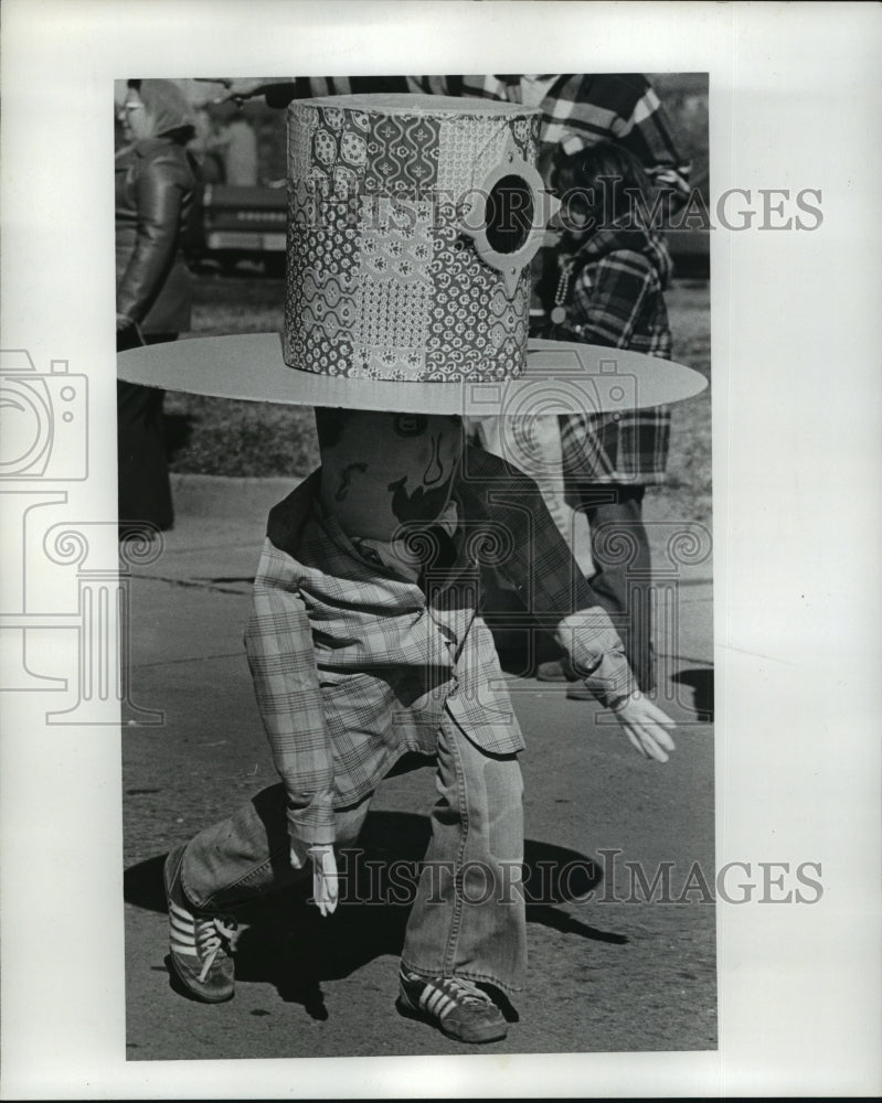 1978 Carnival Parade - Historic Images