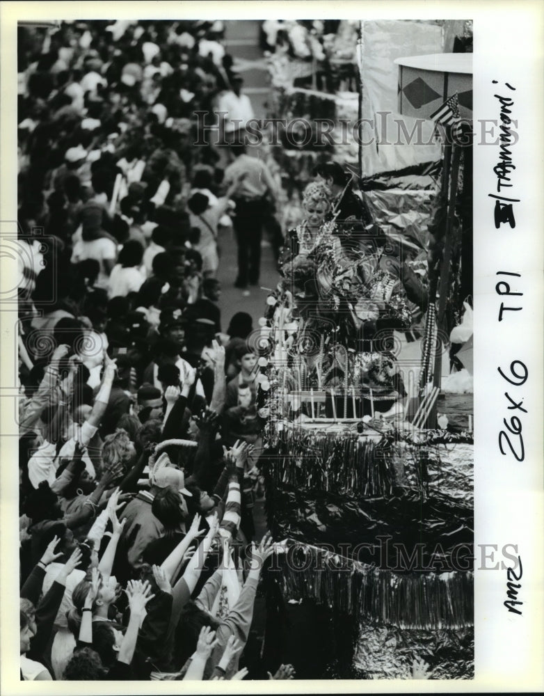 1991 Crowd Watches Covington Lions Club Parade at Mardi Gras - Historic Images