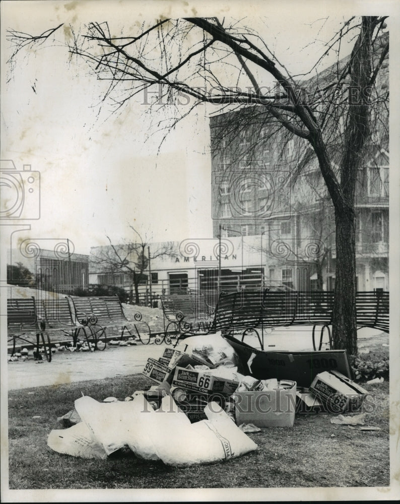 1970 Trash piled up from Mardi Gras in New Orleans  - Historic Images