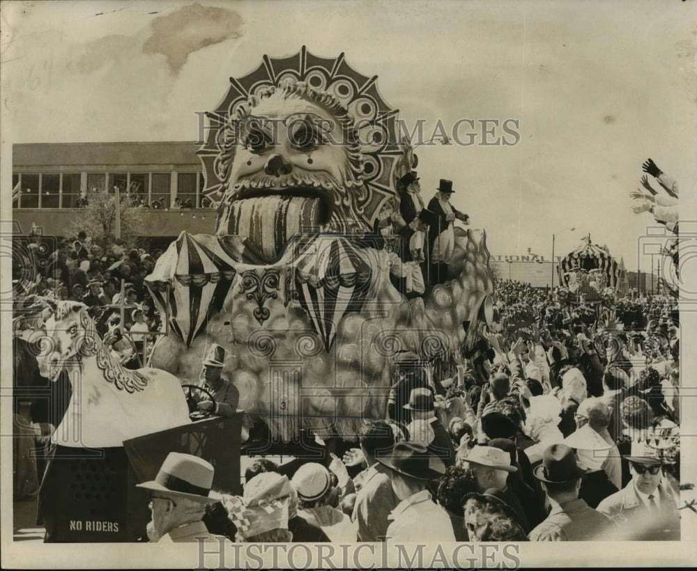 1962 Mouth parade float at the Rex Mardi Gras Parade  - Historic Images