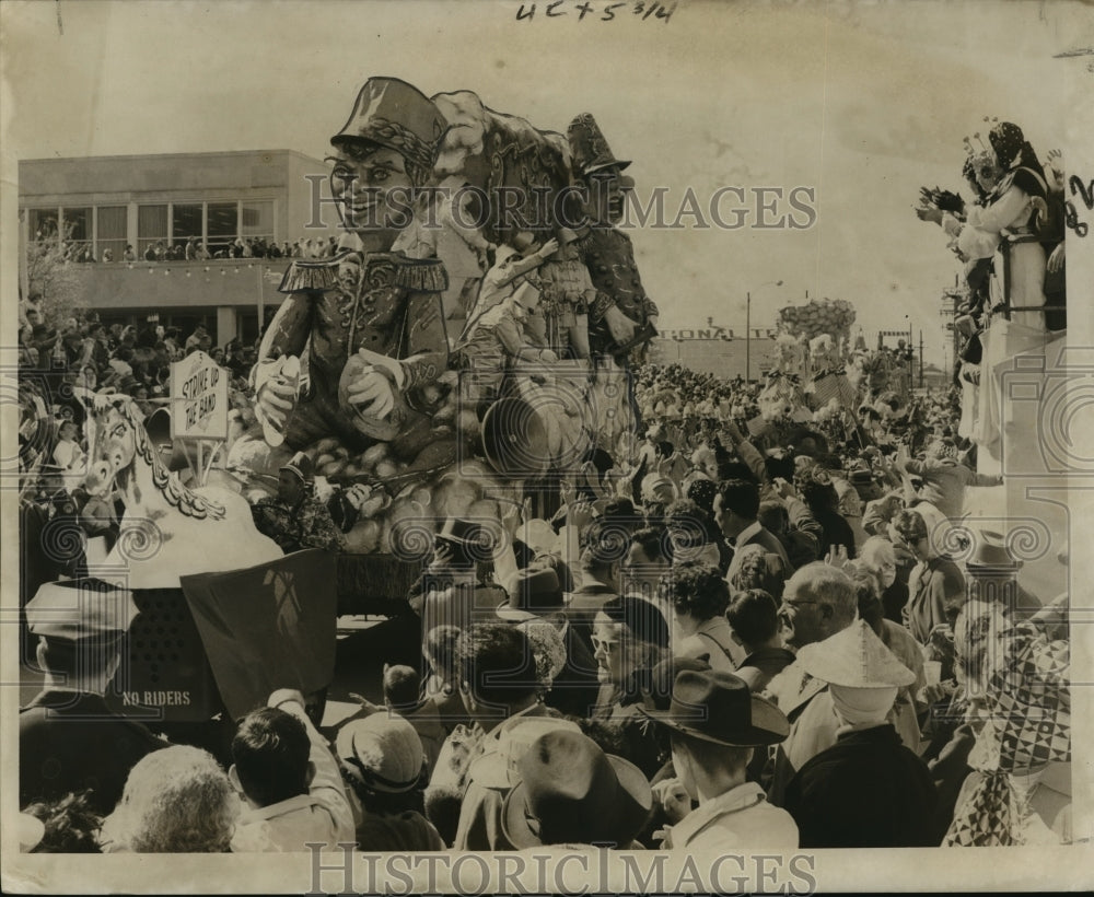 1962 Mardi Gras band float plays at the Rex Parade  - Historic Images