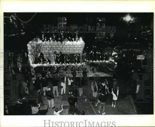 1993 Carnival Parade - Historic Images