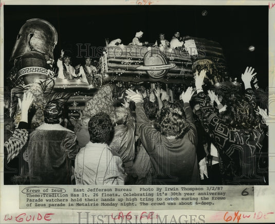 1987 Carnival Parade - Historic Images
