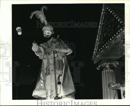 1989 Carnival Parade - Historic Images