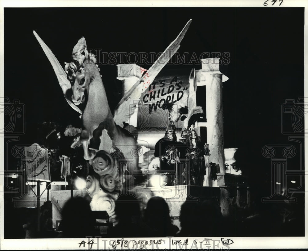 1980 Carnival Parade - Historic Images