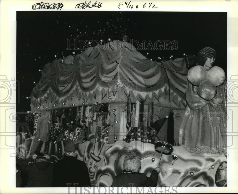 1993 Gladiators parade float with real bubbles on Mardi Gras - Historic Images