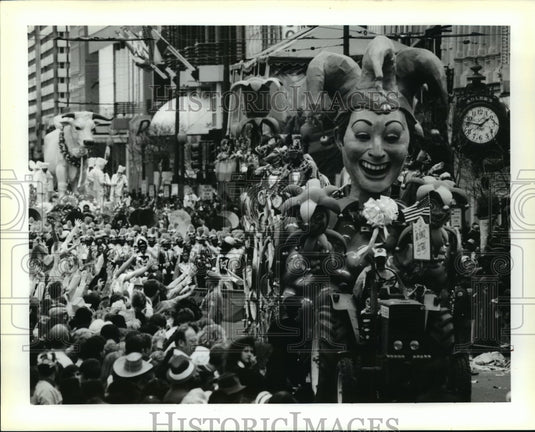 1991 Carnival Parade - Historic Images