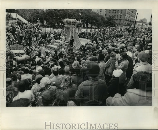 1978 Carnival Parade - Historic Images