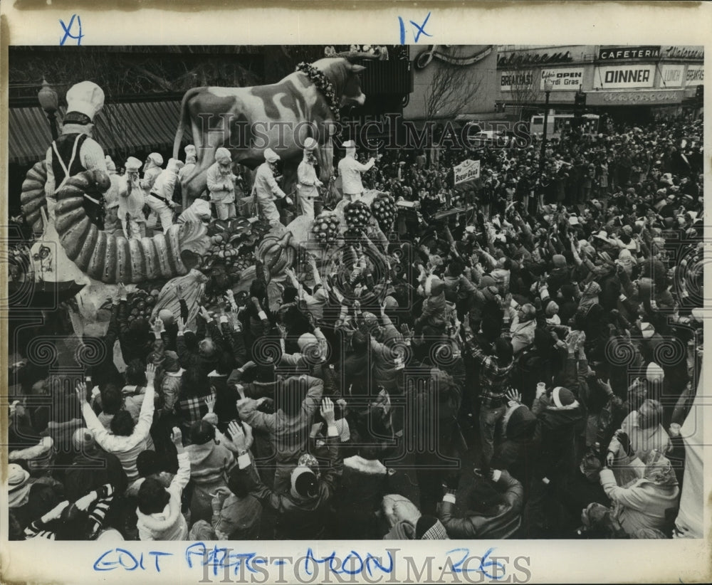 1978 Carnival Parade - Historic Images