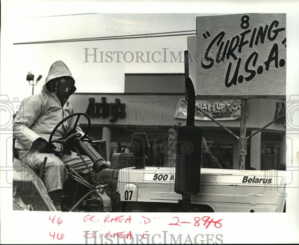 1988 Carnival Parade - Historic Images