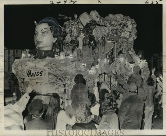 1974 Carnival Parade - Historic Images