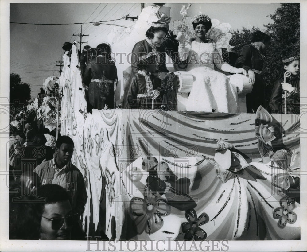 1970 Carnival Parade - Historic Images