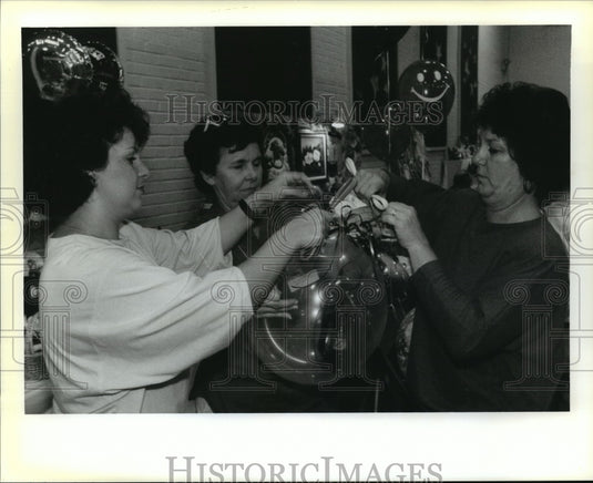 1989 Carnival Preparations - Historic Images