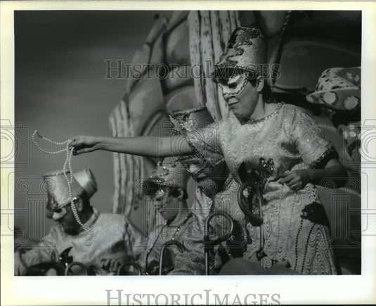 1990 Mardi Gras Masker Tosses Throws in Krewe of Troy Parade - Historic Images