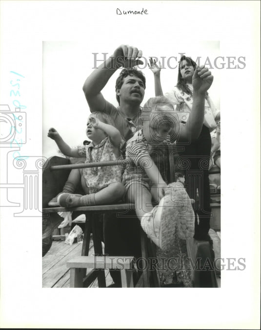 1993 Sandy, Mindy & Jeffrey Reid at Krewe of DuMonde Carnival Parade - Historic Images