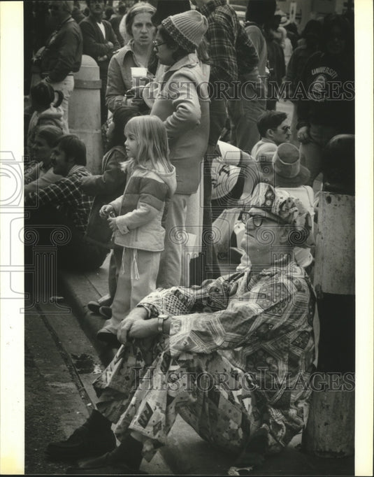 1988 Carnival Parade - Historic Images