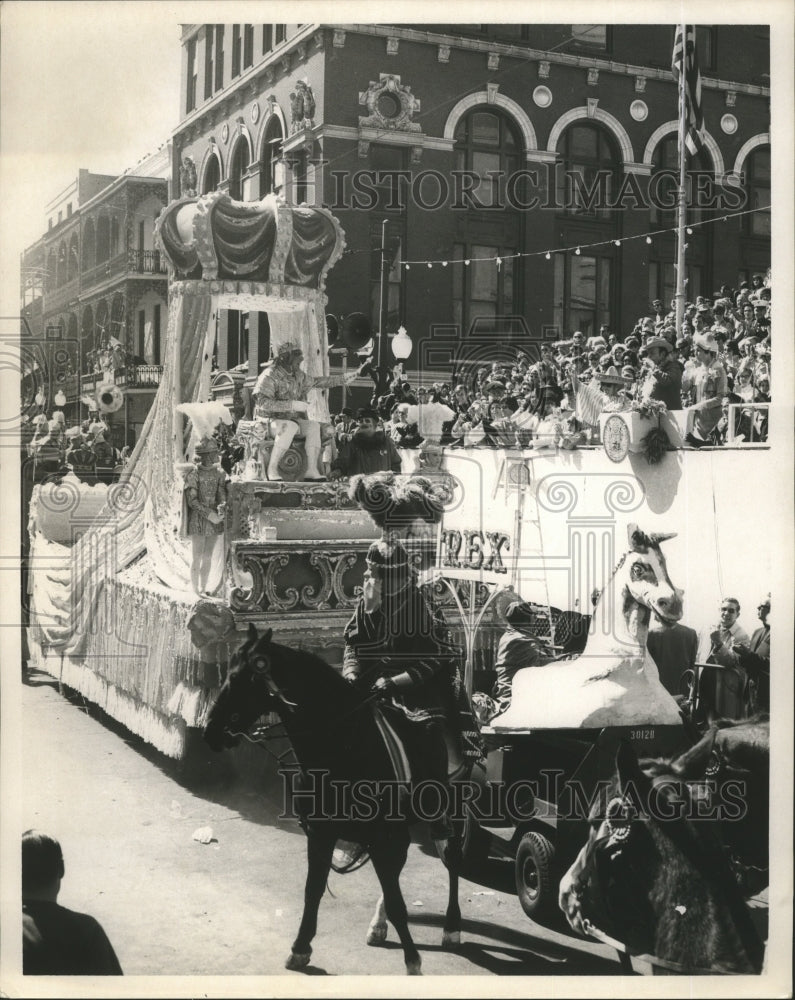 1970 Carnival Parade - Historic Images