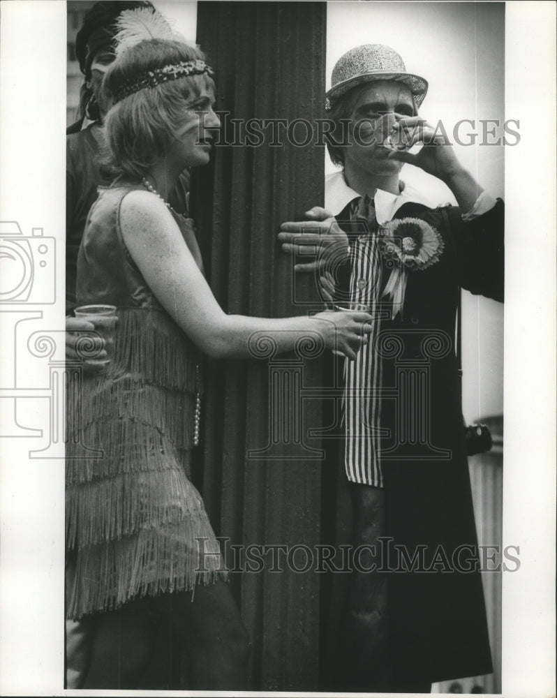 1988 Carnival Spectators - Historic Images