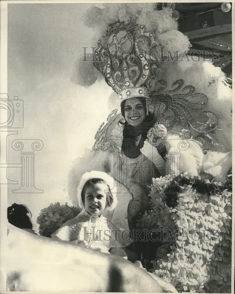 1978 Carnival Parade - Historic Images