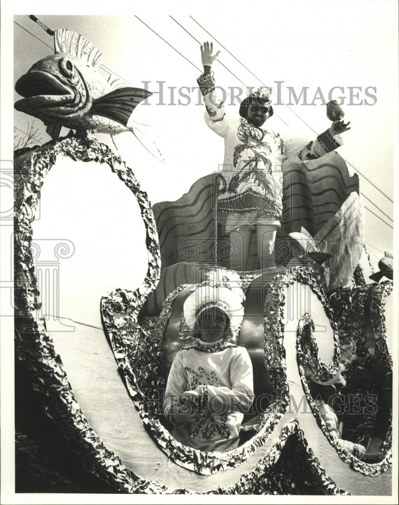 1980 Carnival Parade - Historic Images