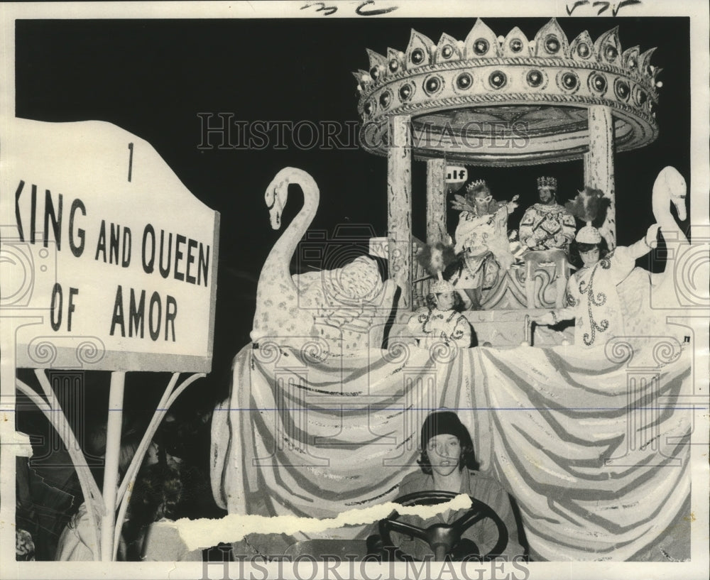 1974 Carnival Parade - Historic Images