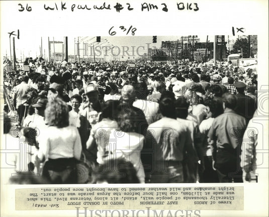 1987 Carnival Parade - Historic Images