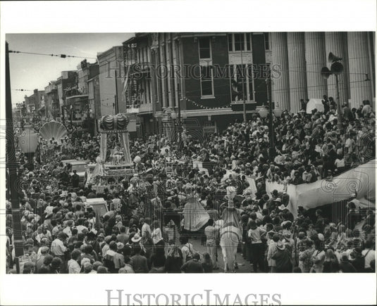 1981 Carnival Parade - Historic Images