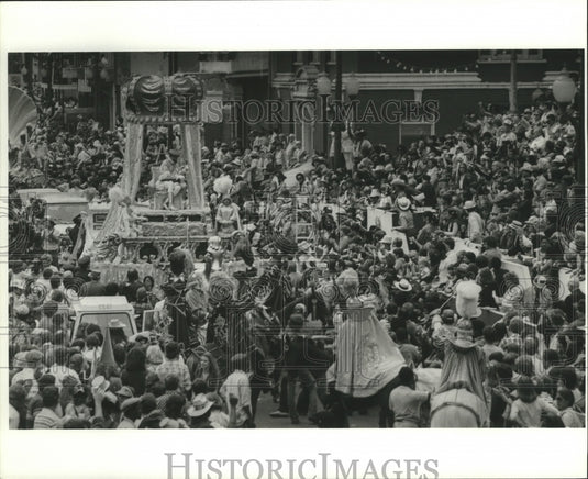 1981 Carnival Parade - Historic Images