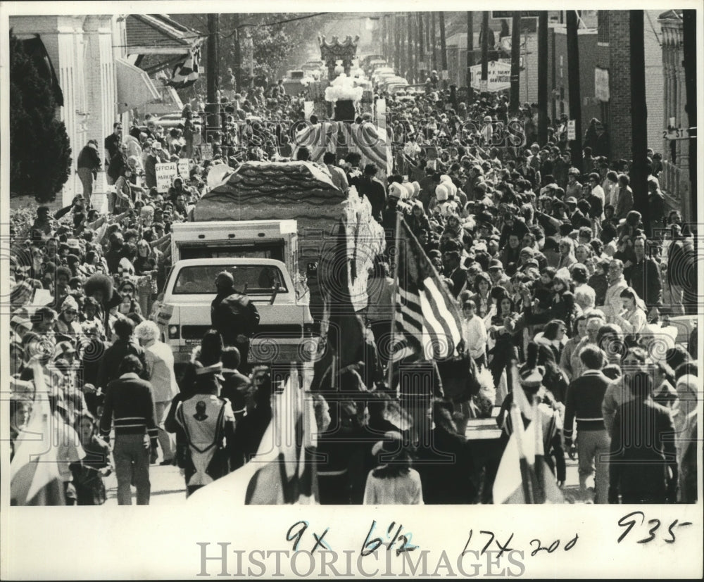 1978 Carnival Parade - Historic Images