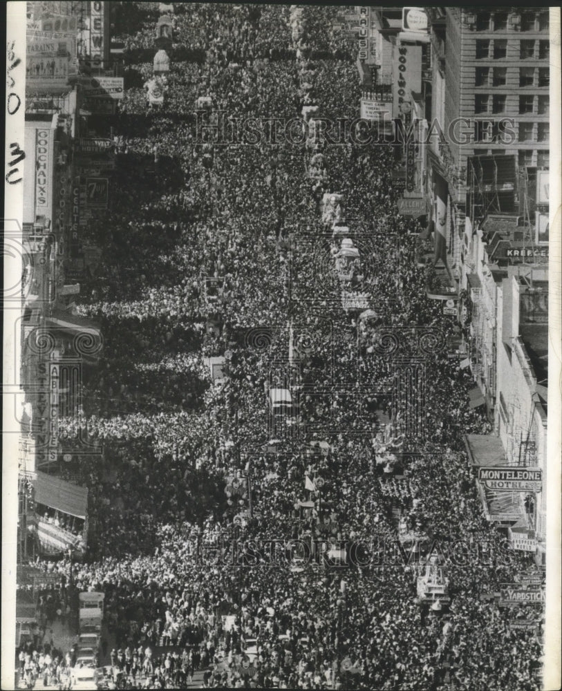 1967 Carnival parade - Historic Images