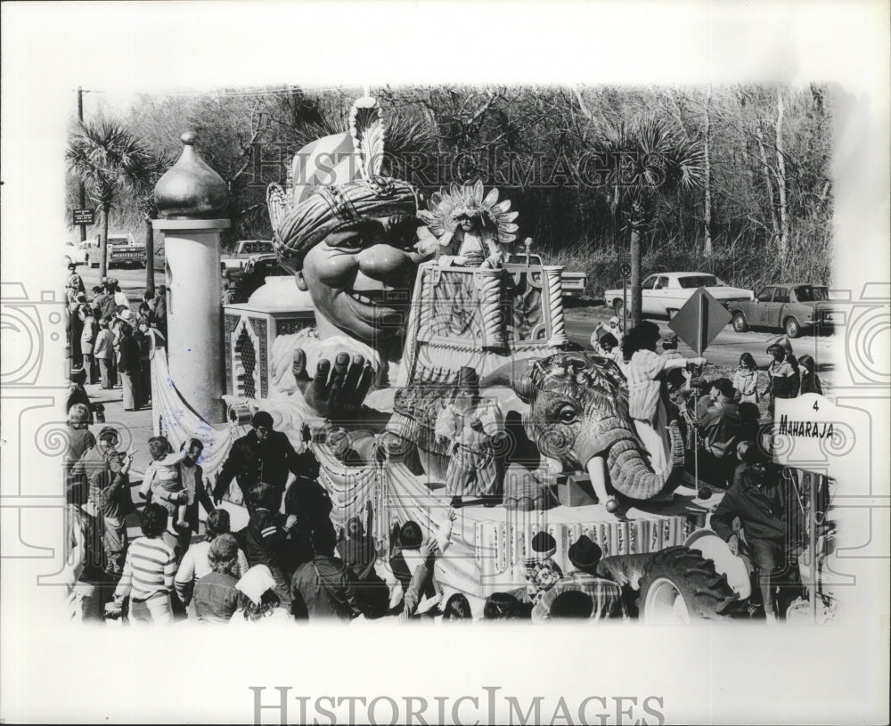 1978 Carnival Parade Float #4 in Alla Parade - Historic Images