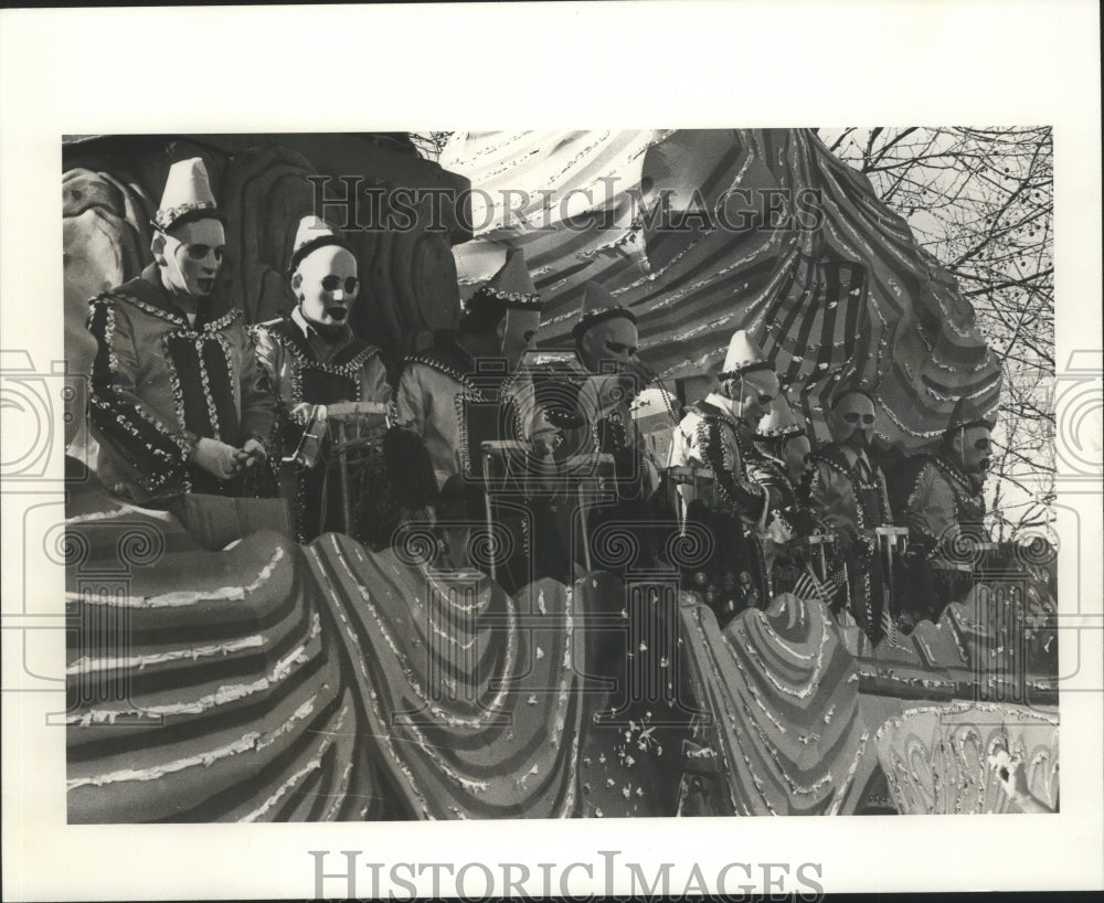 1978 Carnival Parade - Historic Images