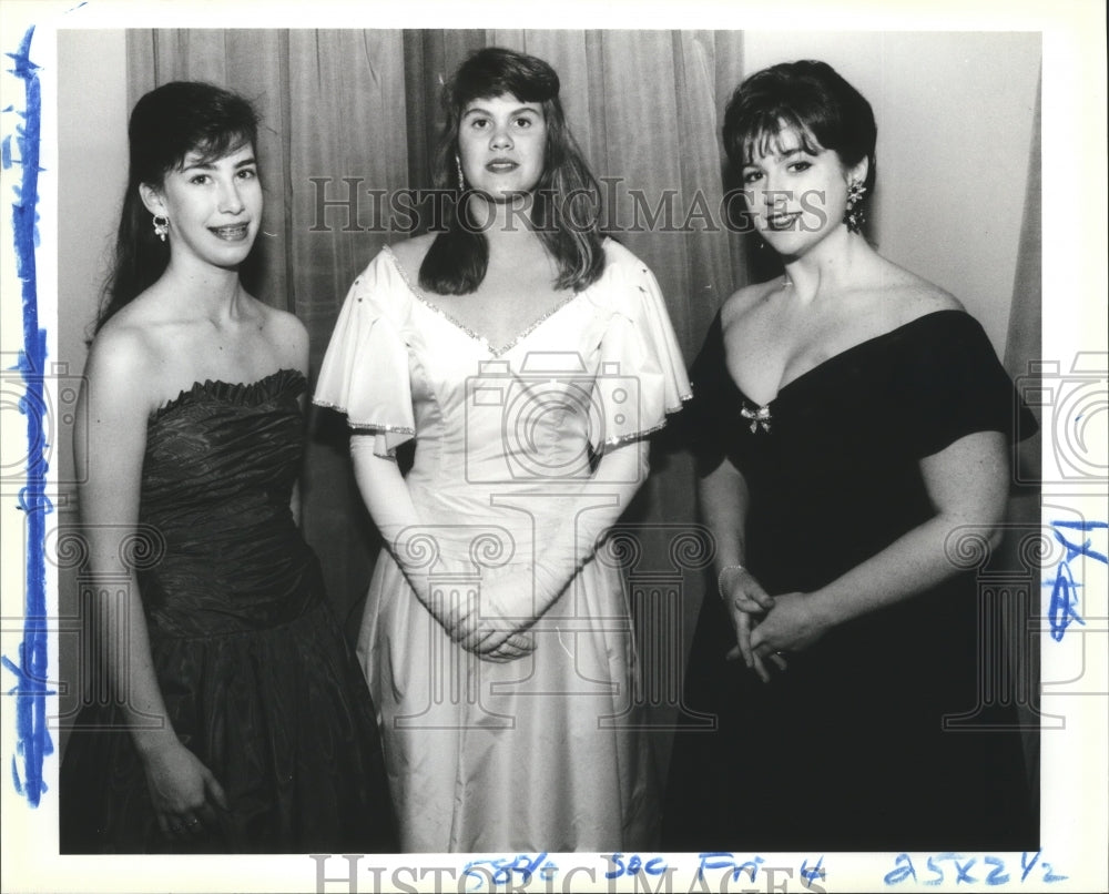 1990 Jane Rapier, Eugenie Heeby &amp; Janeen Barnard at Carnival Ball - Historic Images