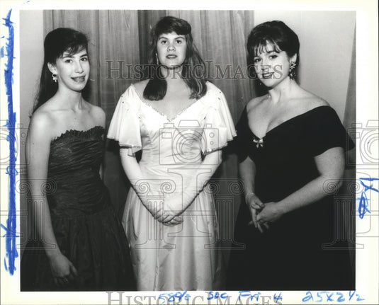 1990 Jane Rapier, Eugenie Heeby & Janeen Barnard at Carnival Ball - Historic Images