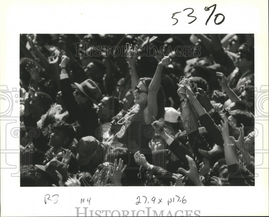 1993 Mardi Gras Revelers Crowd Canal Street as Rex Parade Passes By - Historic Images