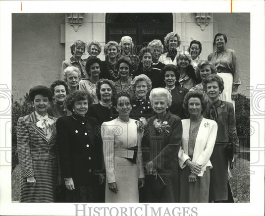 1987 Carnival Queens - Historic Images