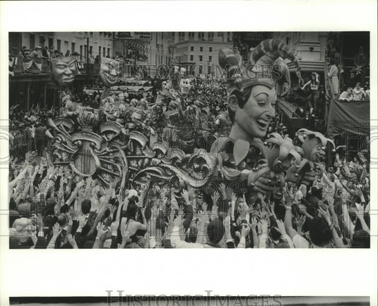 1981 Carnival Parade - Historic Images