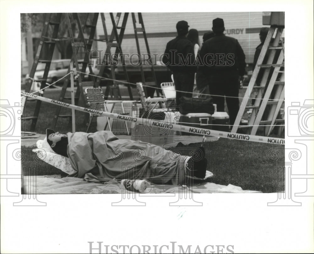 1994 Carnival Spectators - Historic Images